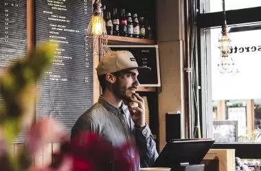 Nuevas profesiones para el 2025 en el sector de la hostelería